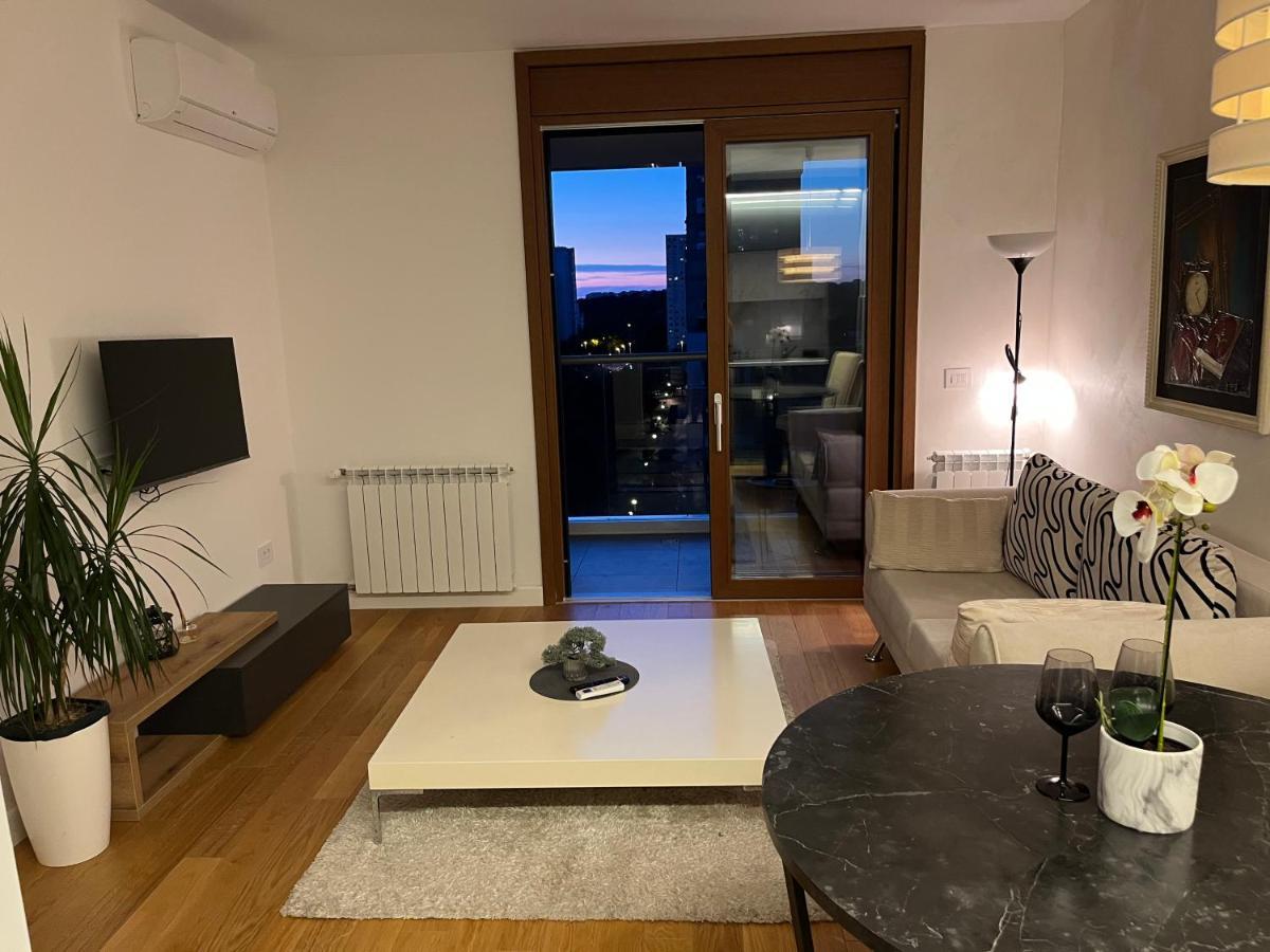 The Five-new Apartment *